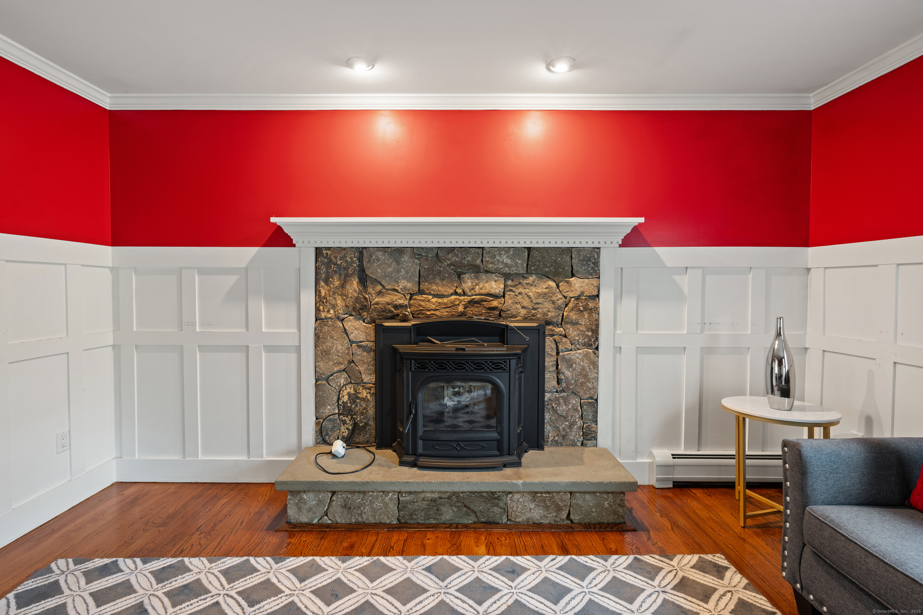 7 Hawleyville Road