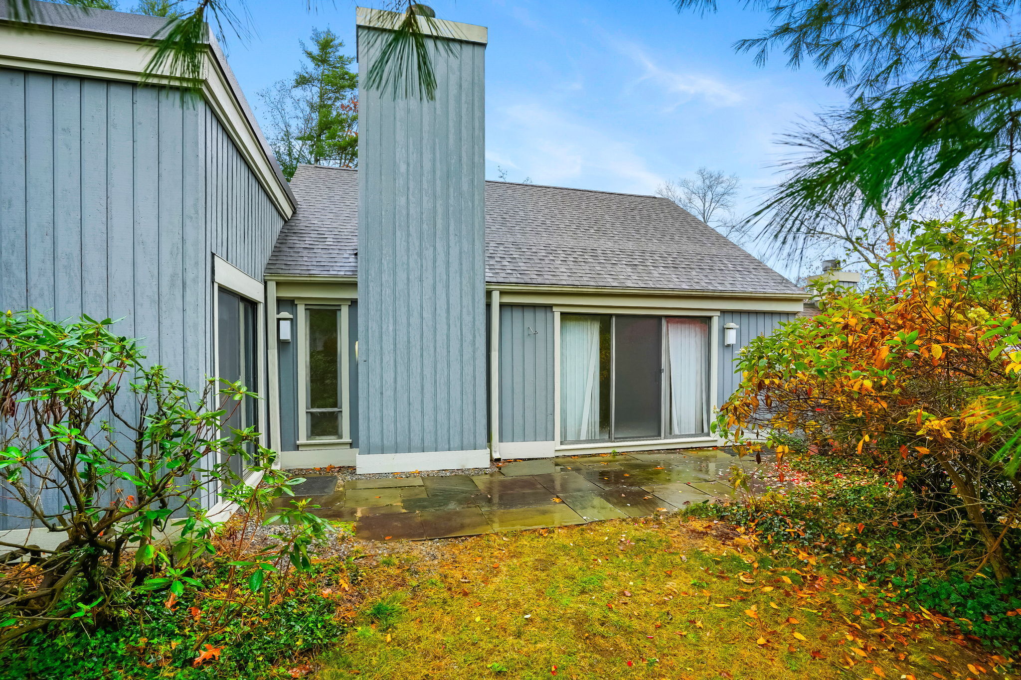 511 Heritage Village B