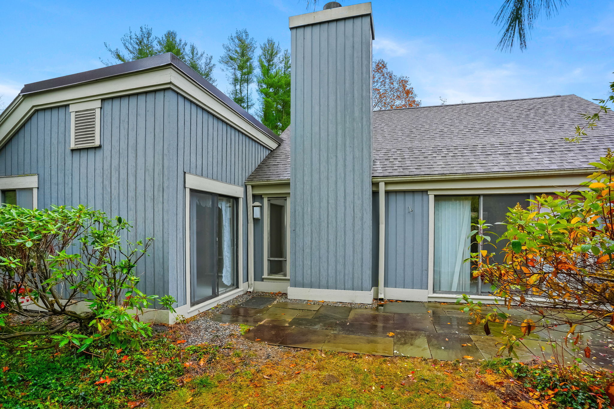 511 Heritage Village B