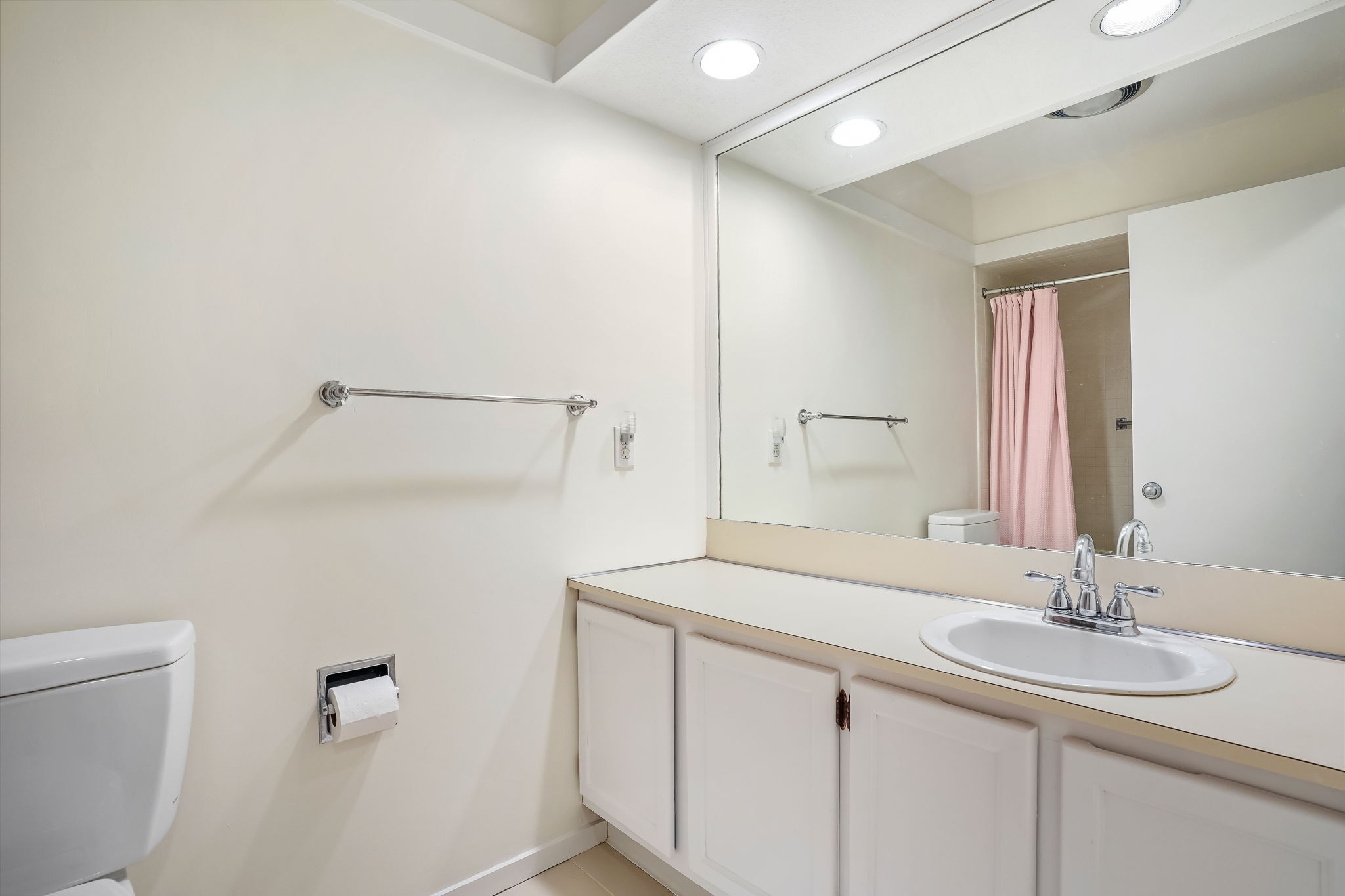 511 Heritage Village B