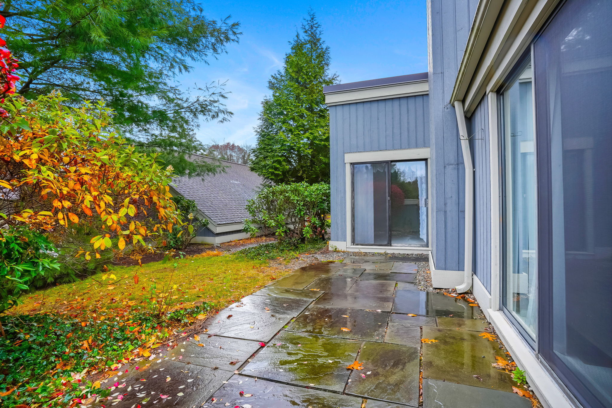 511 Heritage Village B