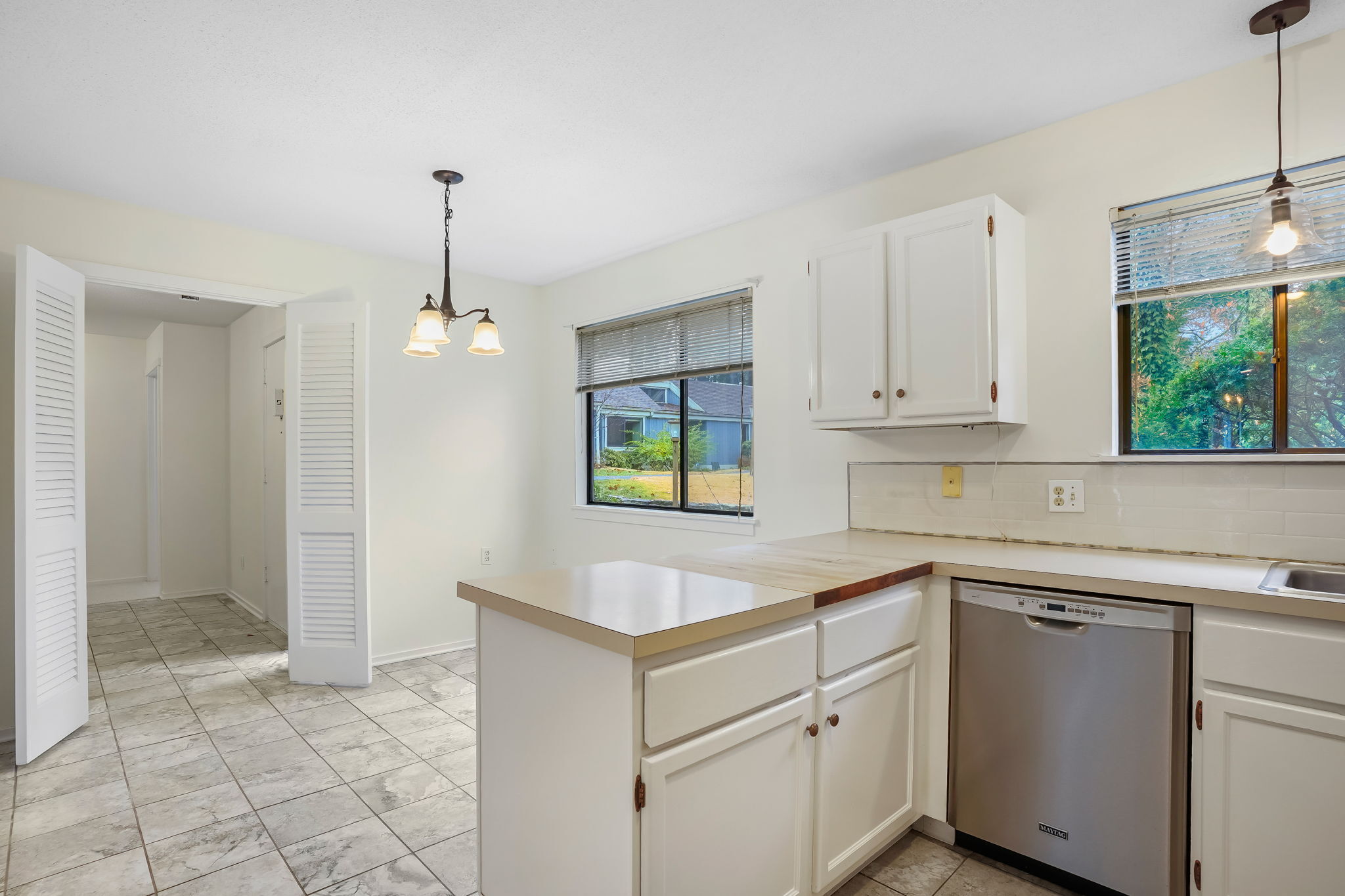 511 Heritage Village B