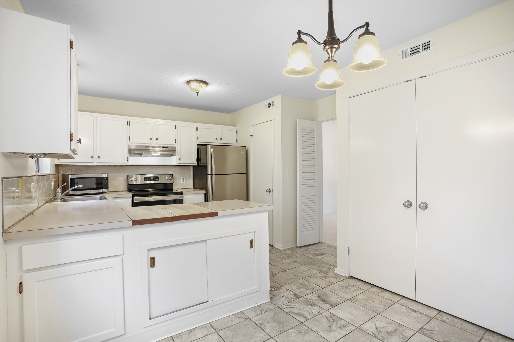 511 Heritage Village B