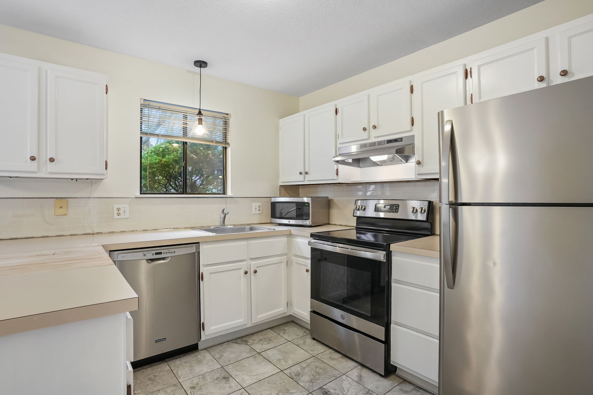 511 Heritage Village B
