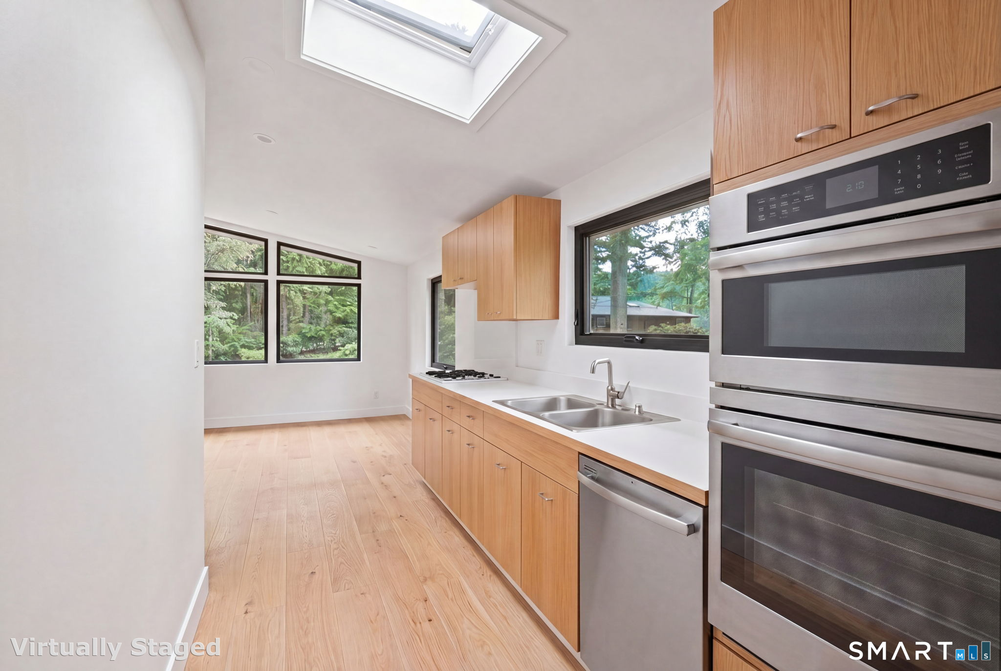 18 Craigmoor Road South