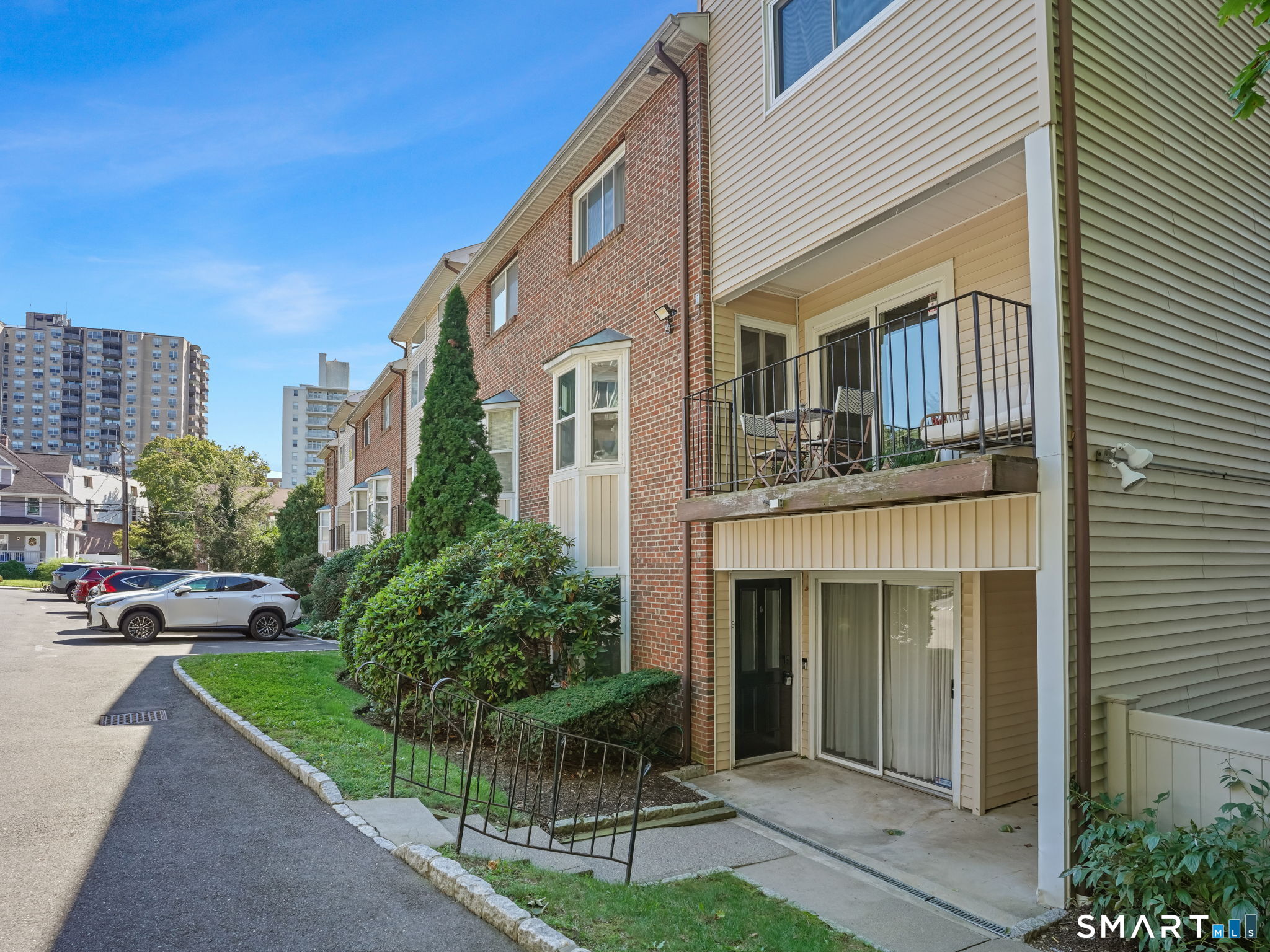 170 Forest Street Unit: 9