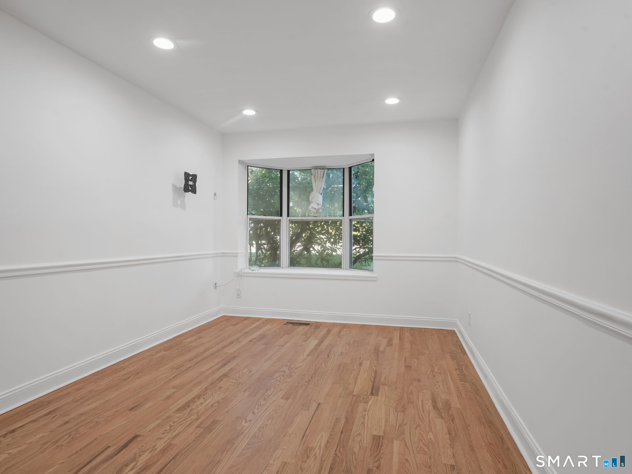170 Forest Street Unit: 9