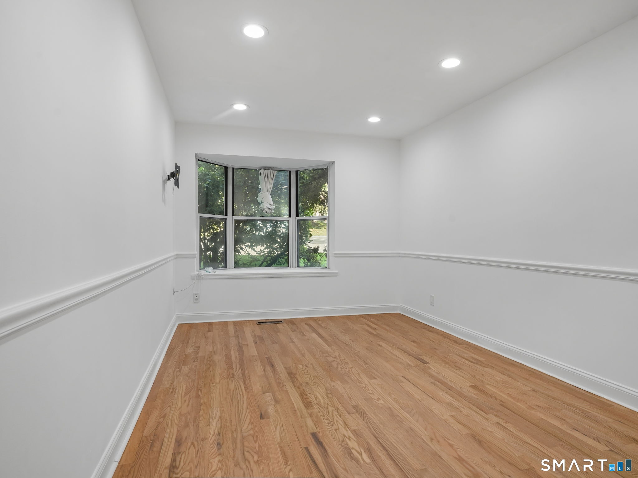 170 Forest Street Unit: 9