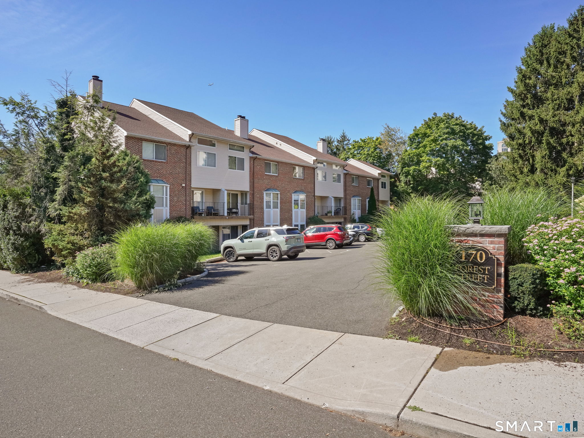 170 Forest Street Unit: 9