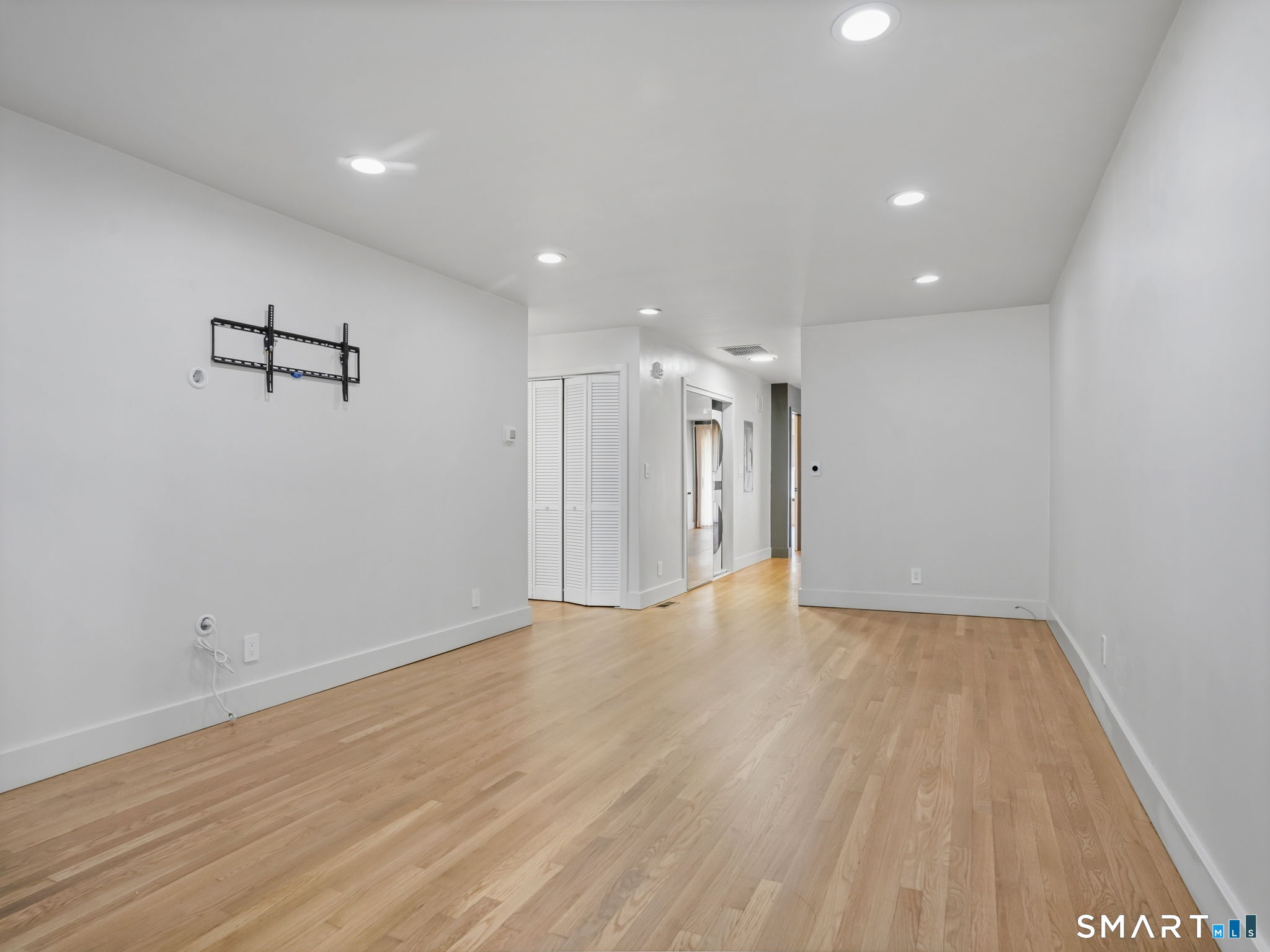 170 Forest Street Unit: 9