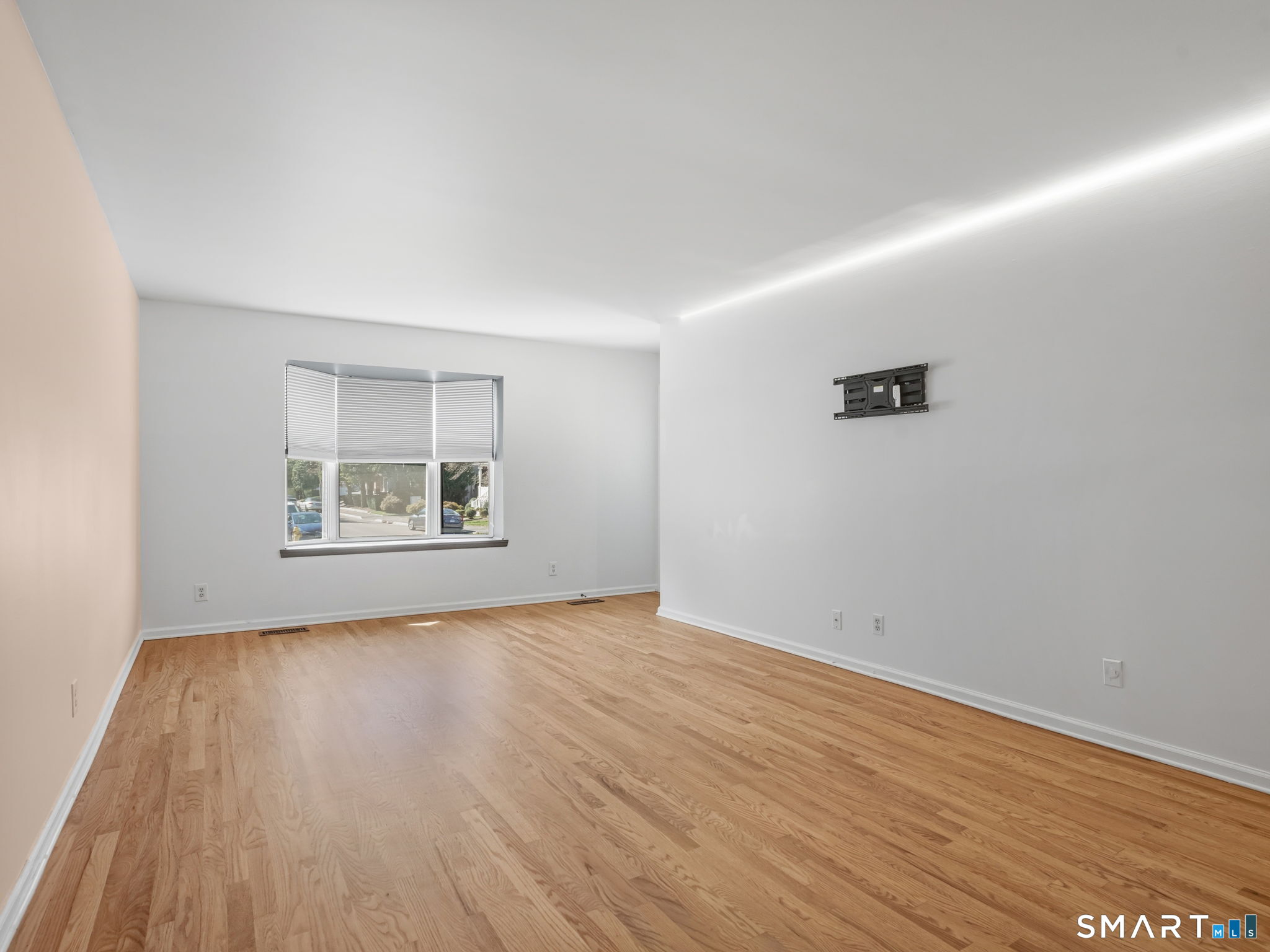 170 Forest Street Unit: 9
