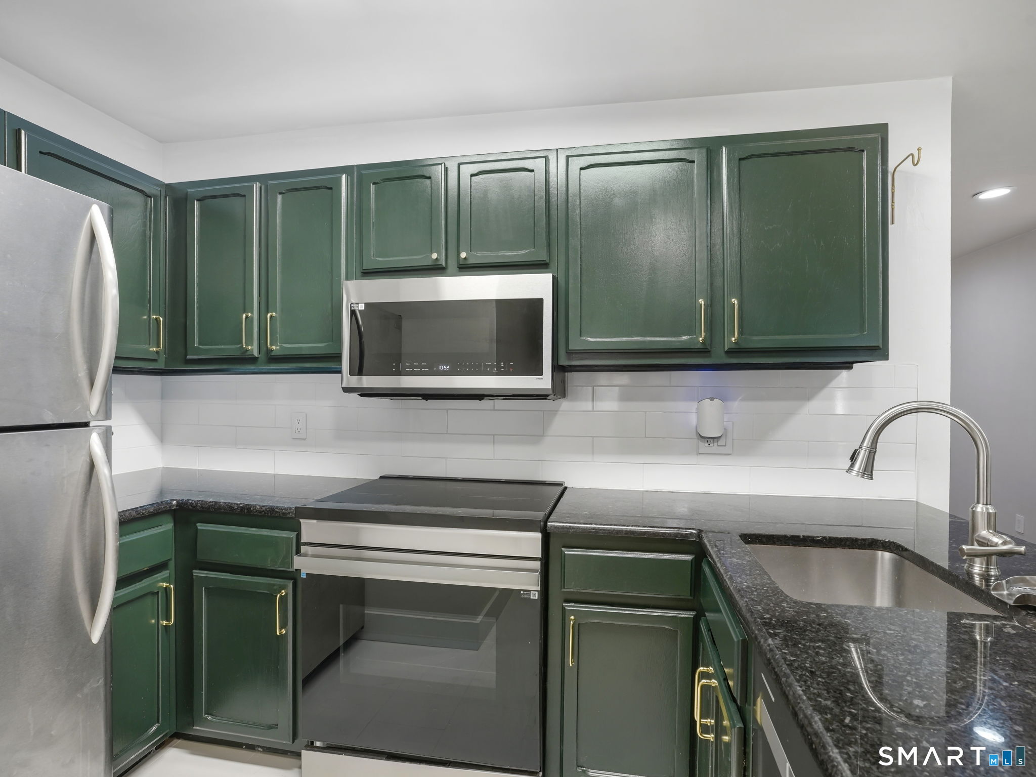 170 Forest Street Unit: 9