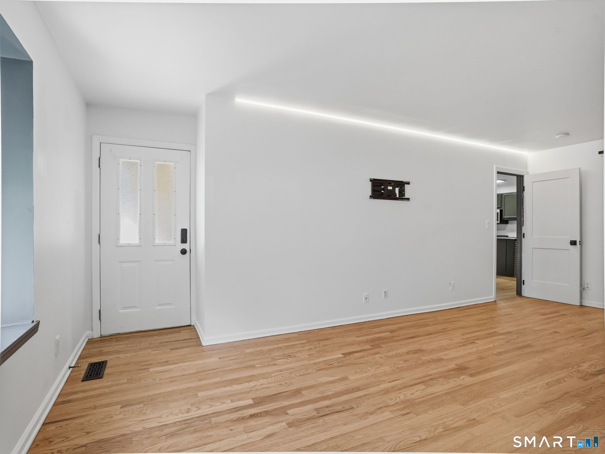 170 Forest Street Unit: 9