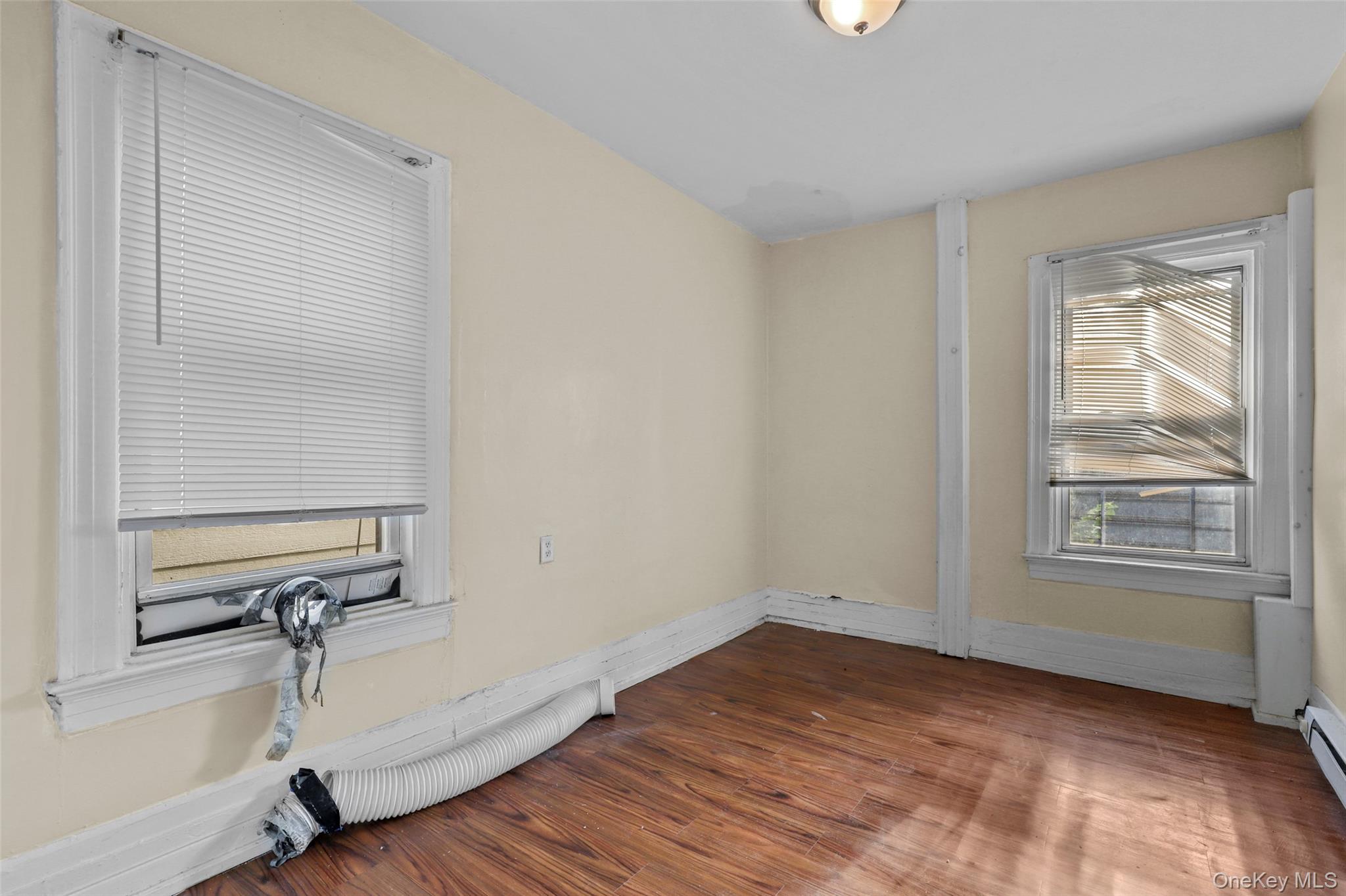 112 S 7th Avenue