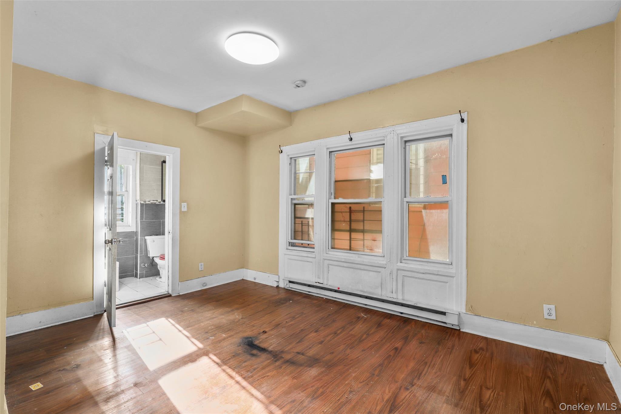 112 S 7th Avenue