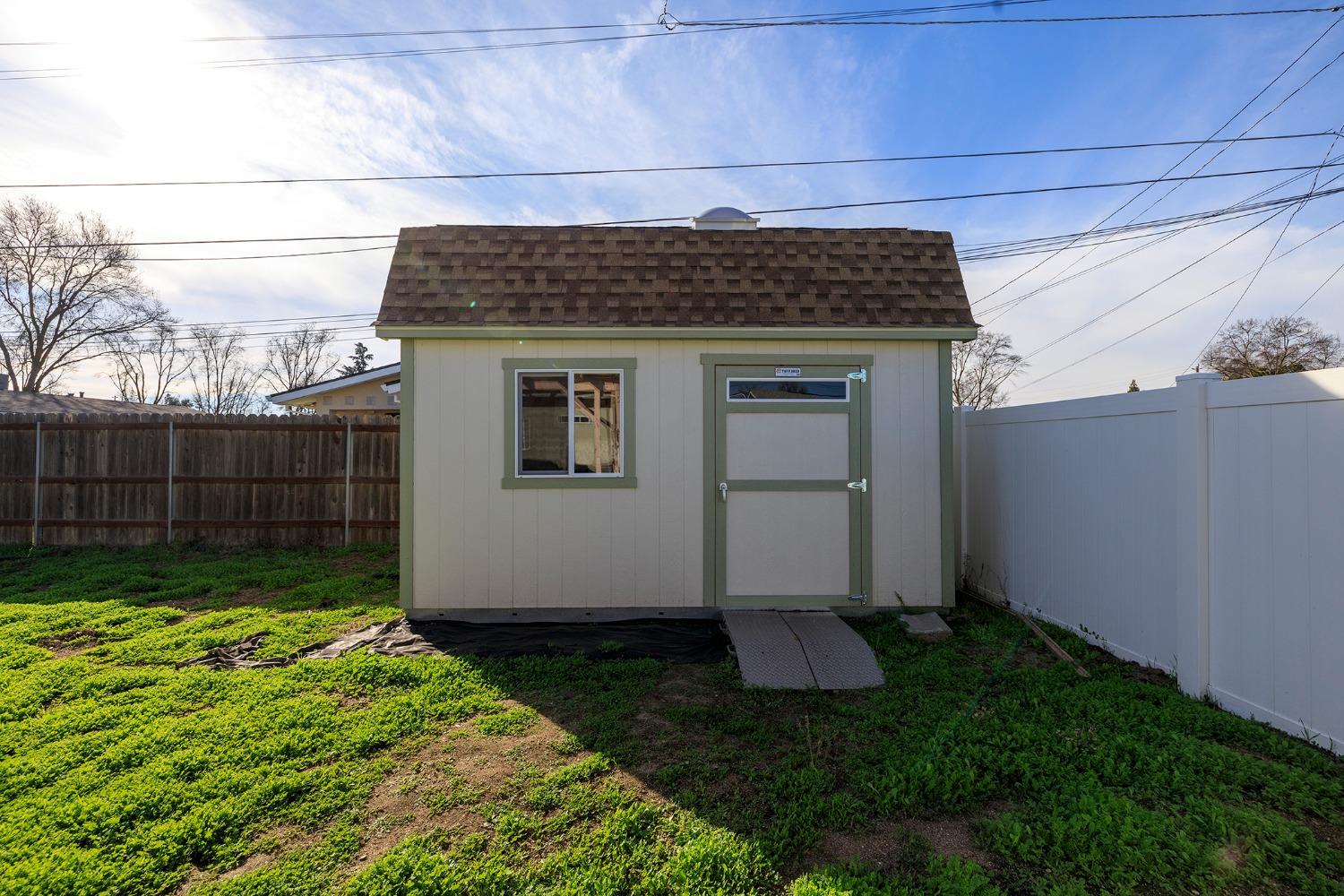 216 Johnson Avenue
