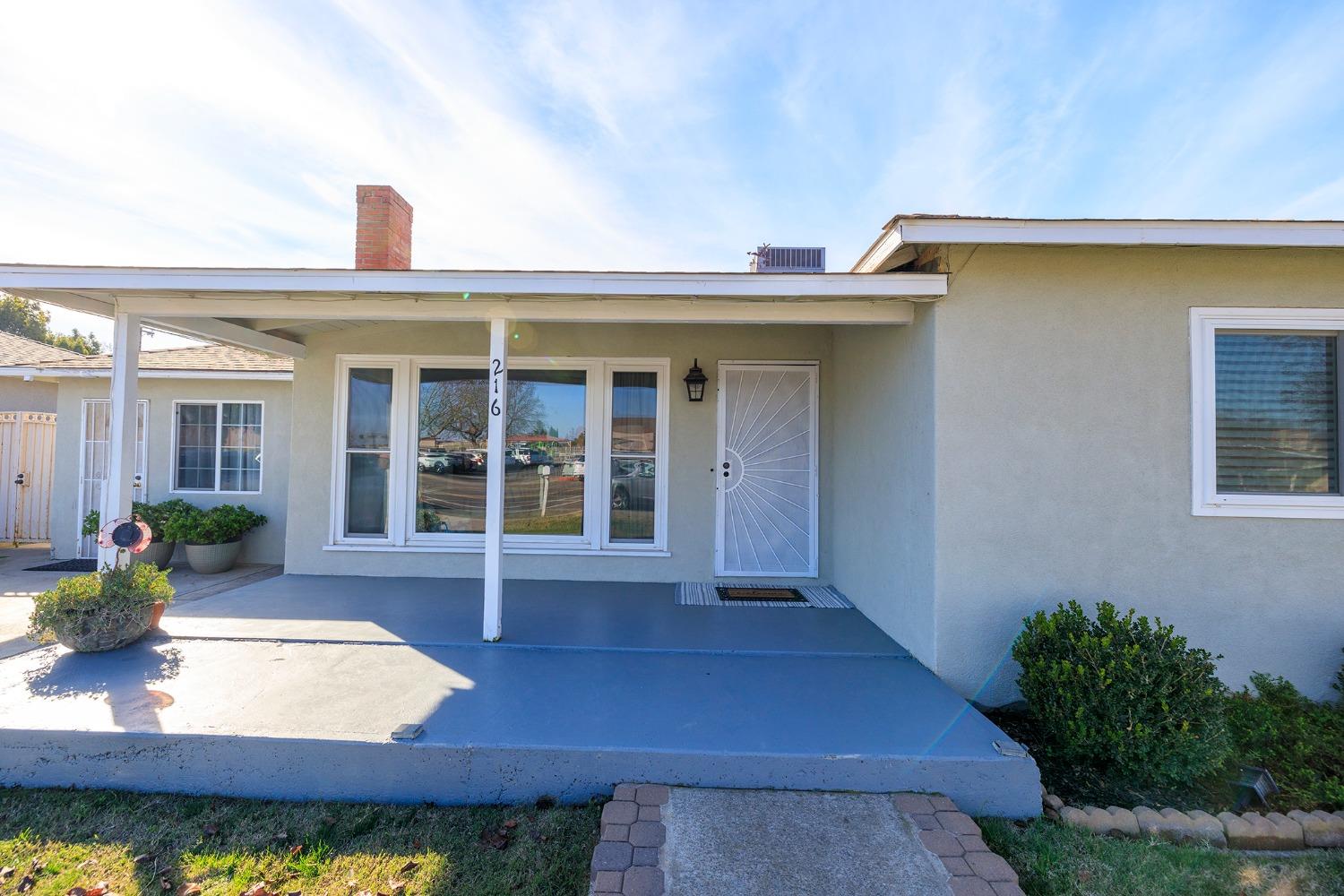 216 Johnson Avenue