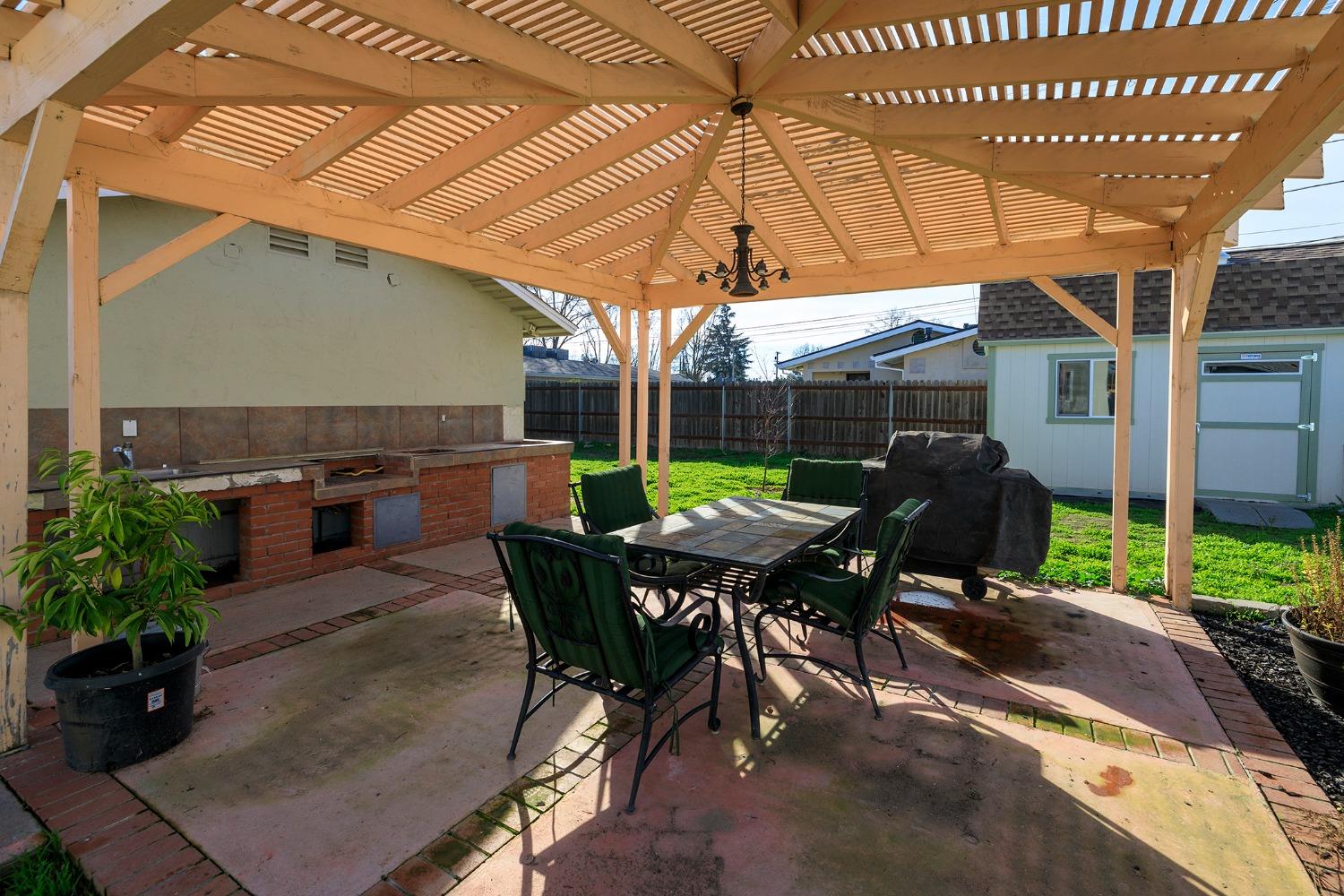 216 Johnson Avenue