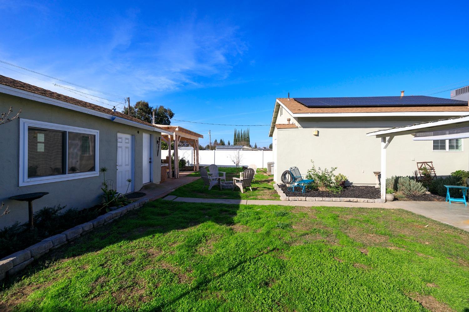 216 Johnson Avenue