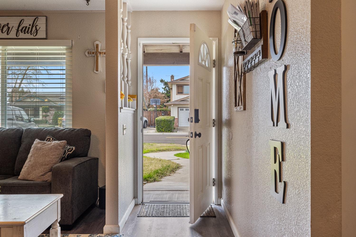 14814 Seminole Way