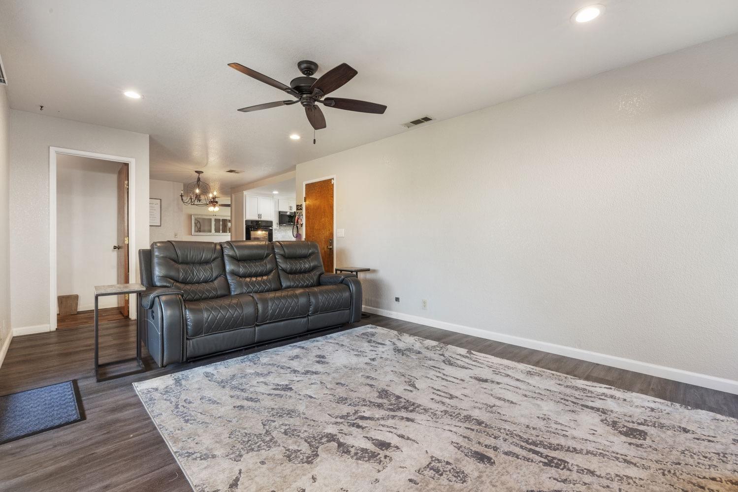 14814 Seminole Way