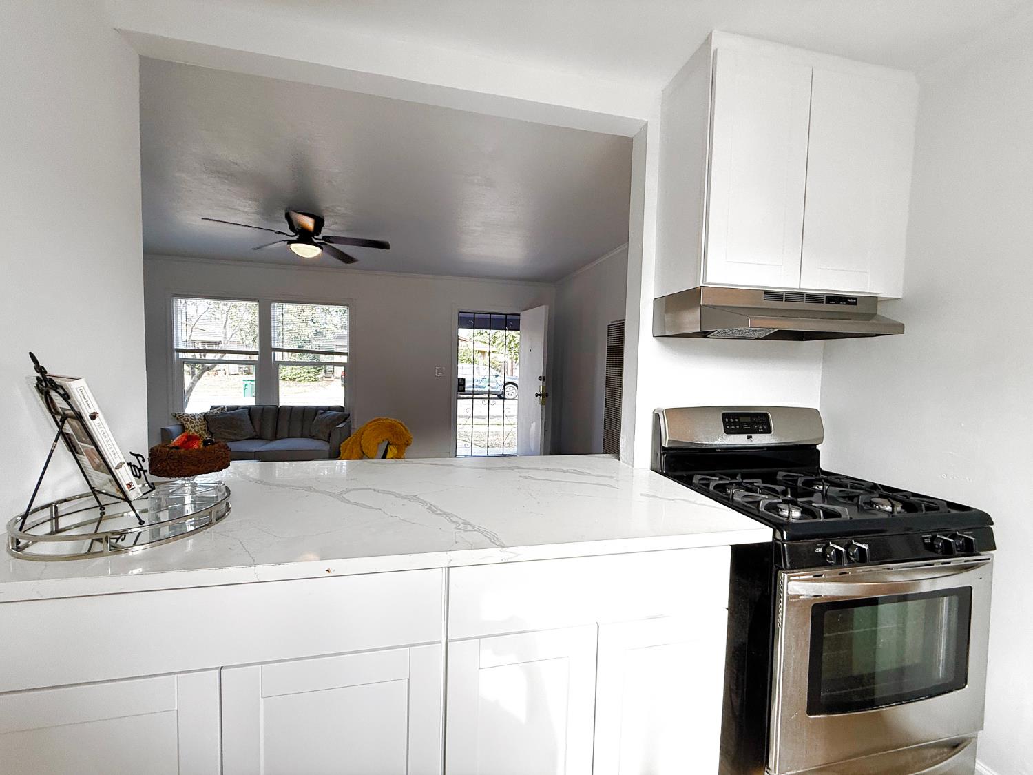 2207 N Sutter Street