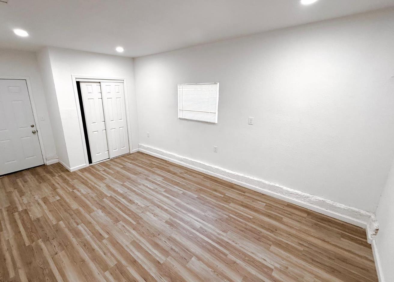 2207 N Sutter Street