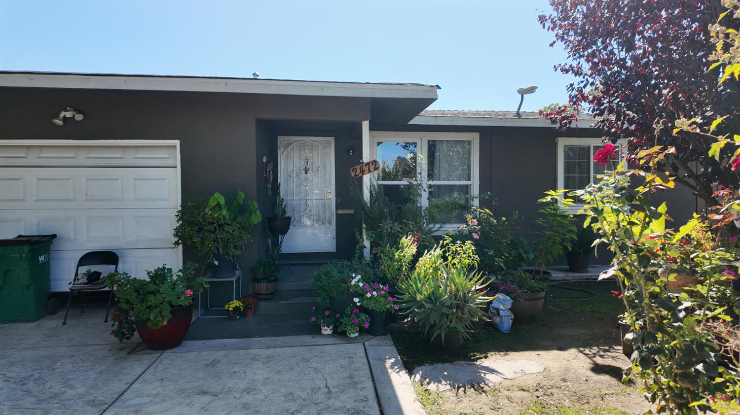 2472 E Sonora Street