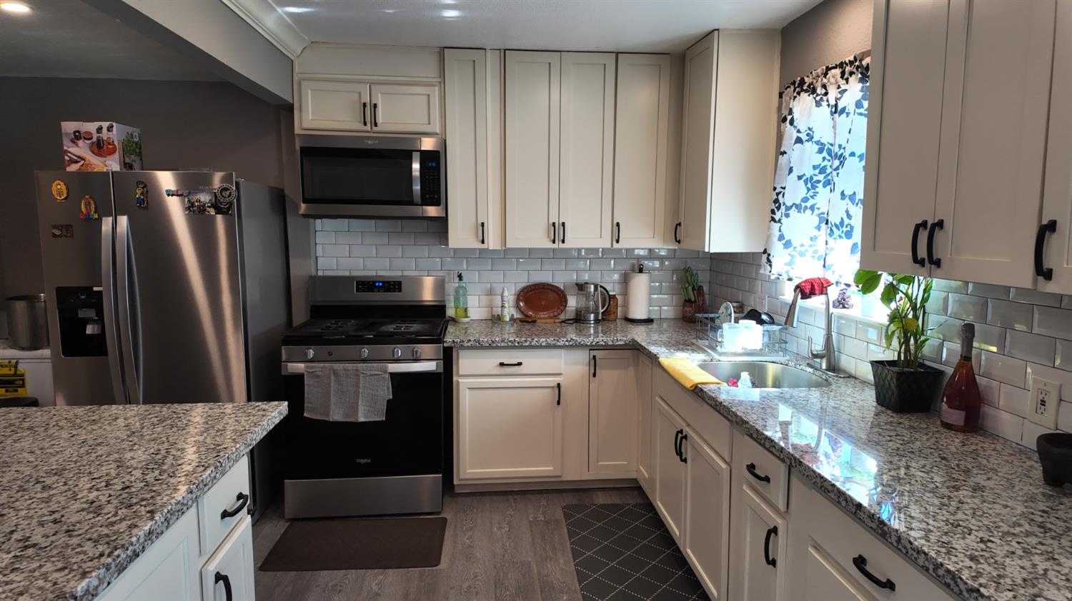 2472 E Sonora Street