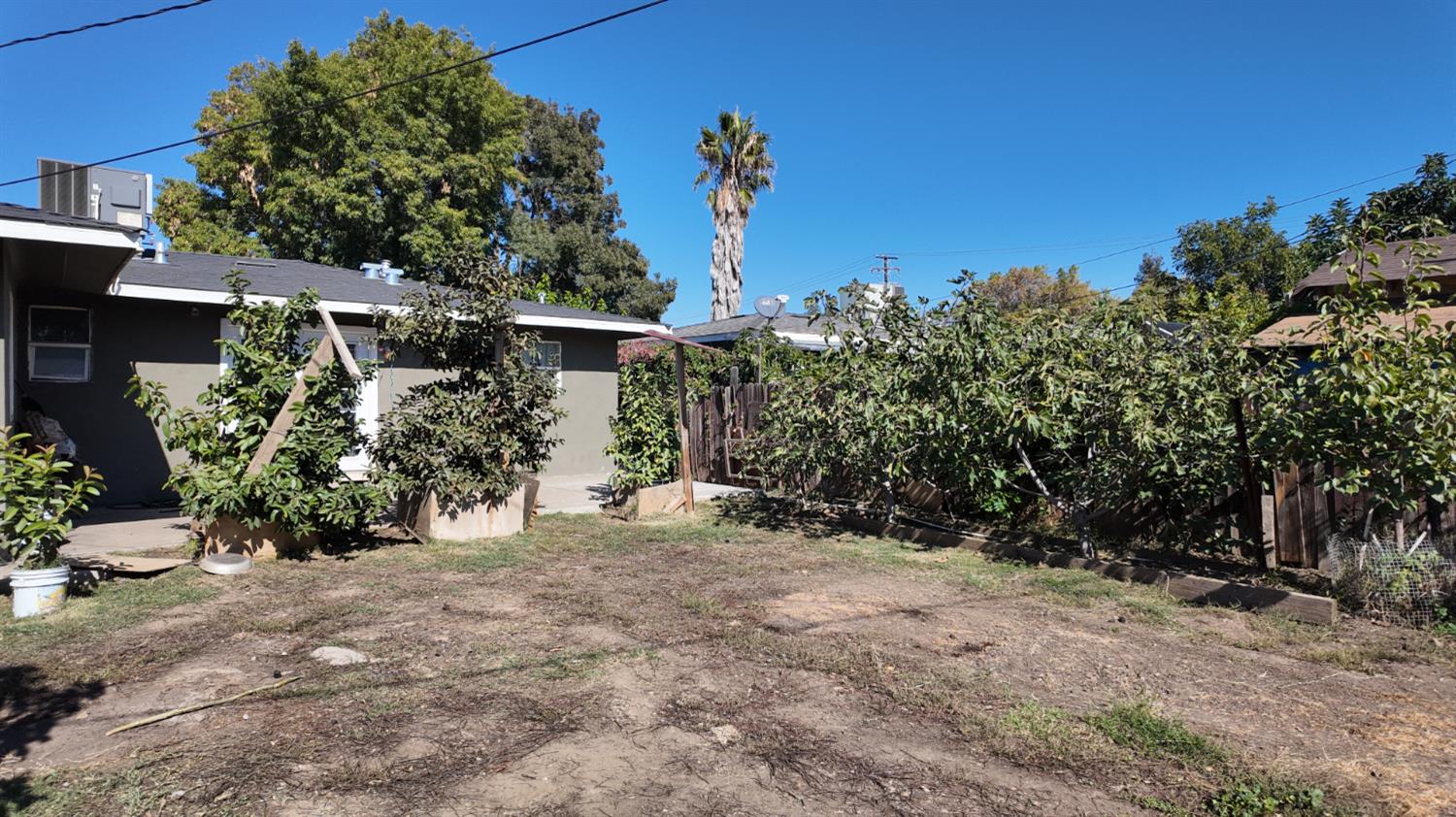 2472 E Sonora Street