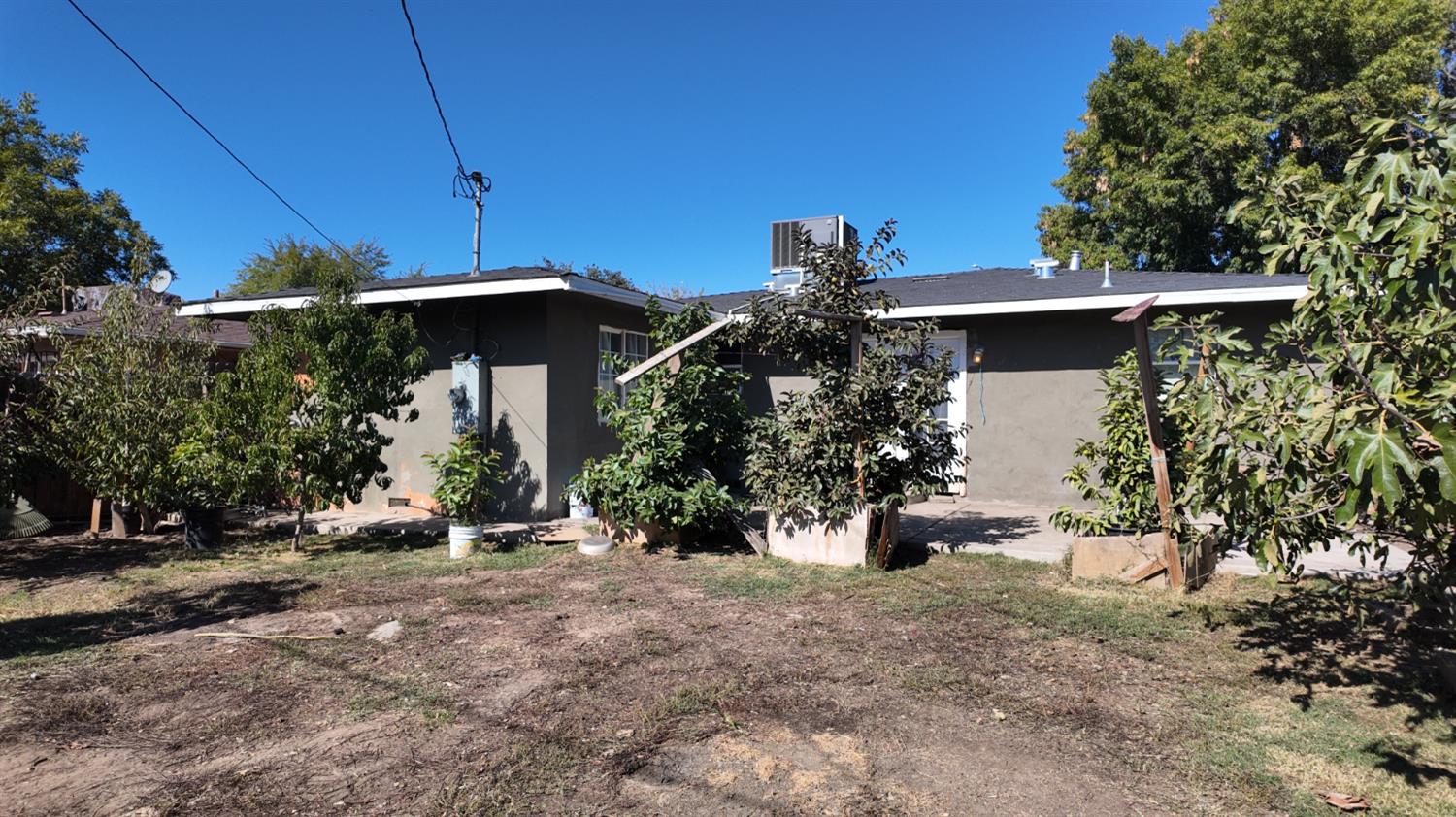 2472 E Sonora Street