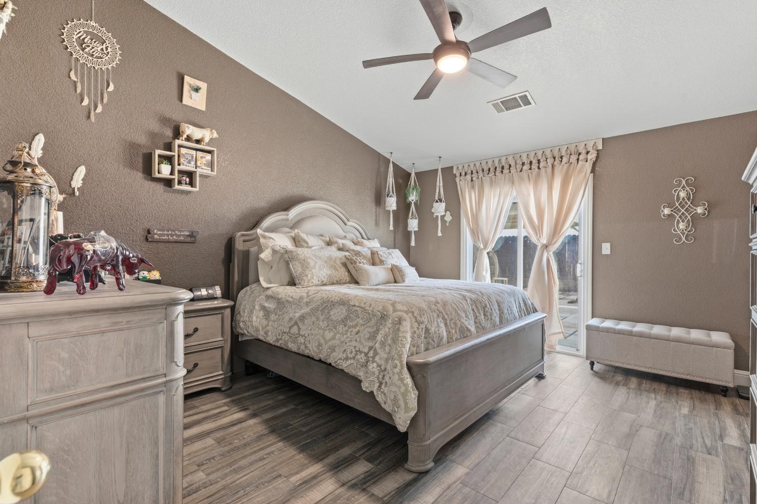 1029 Chenin Blanc Street