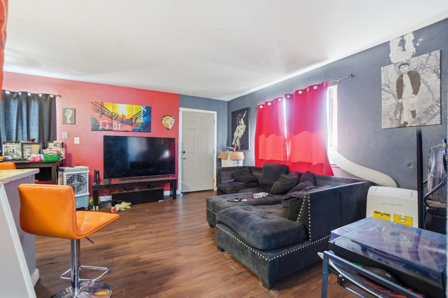 230 N 4th Avenue