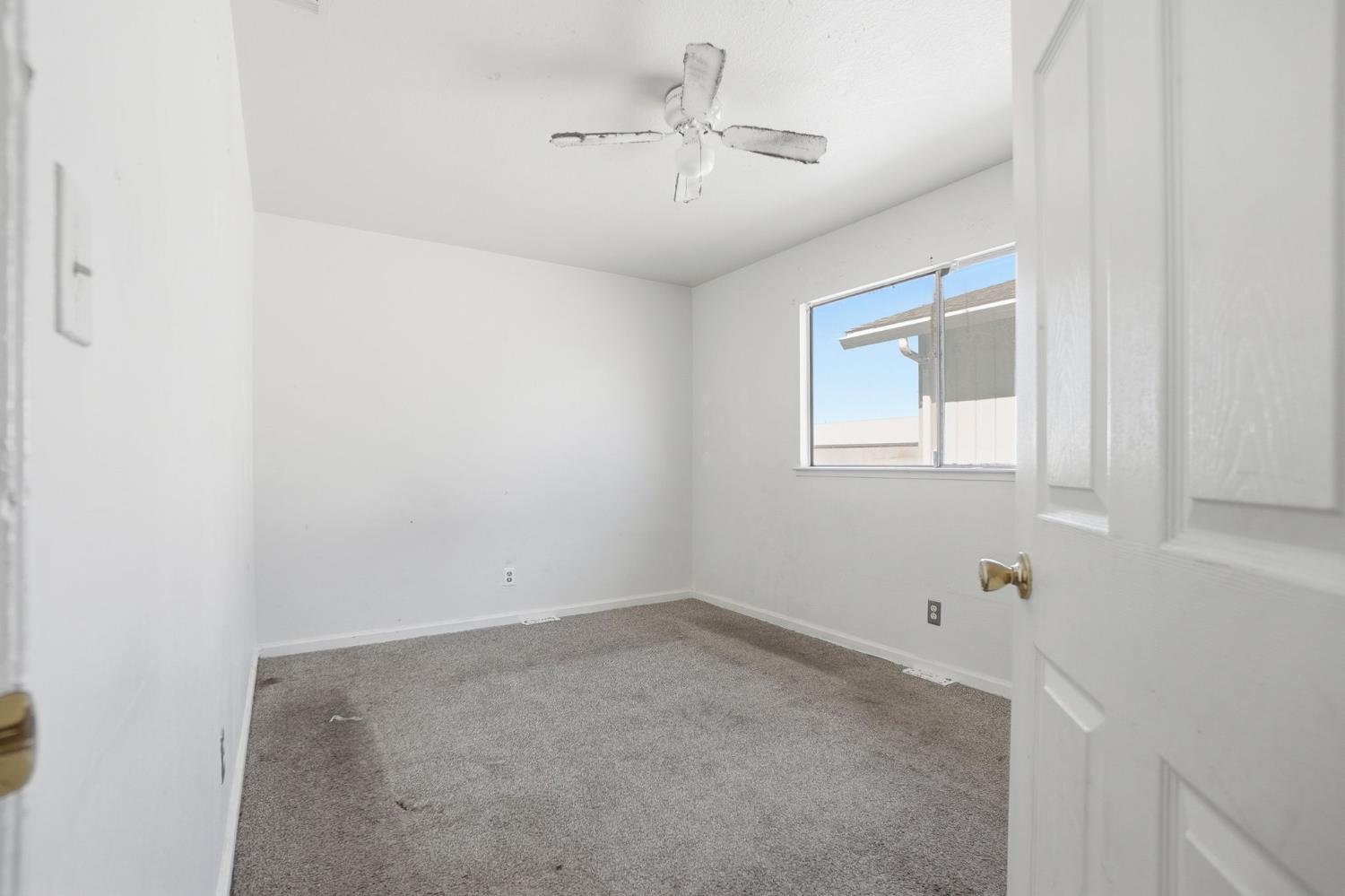 230 N 4th Avenue