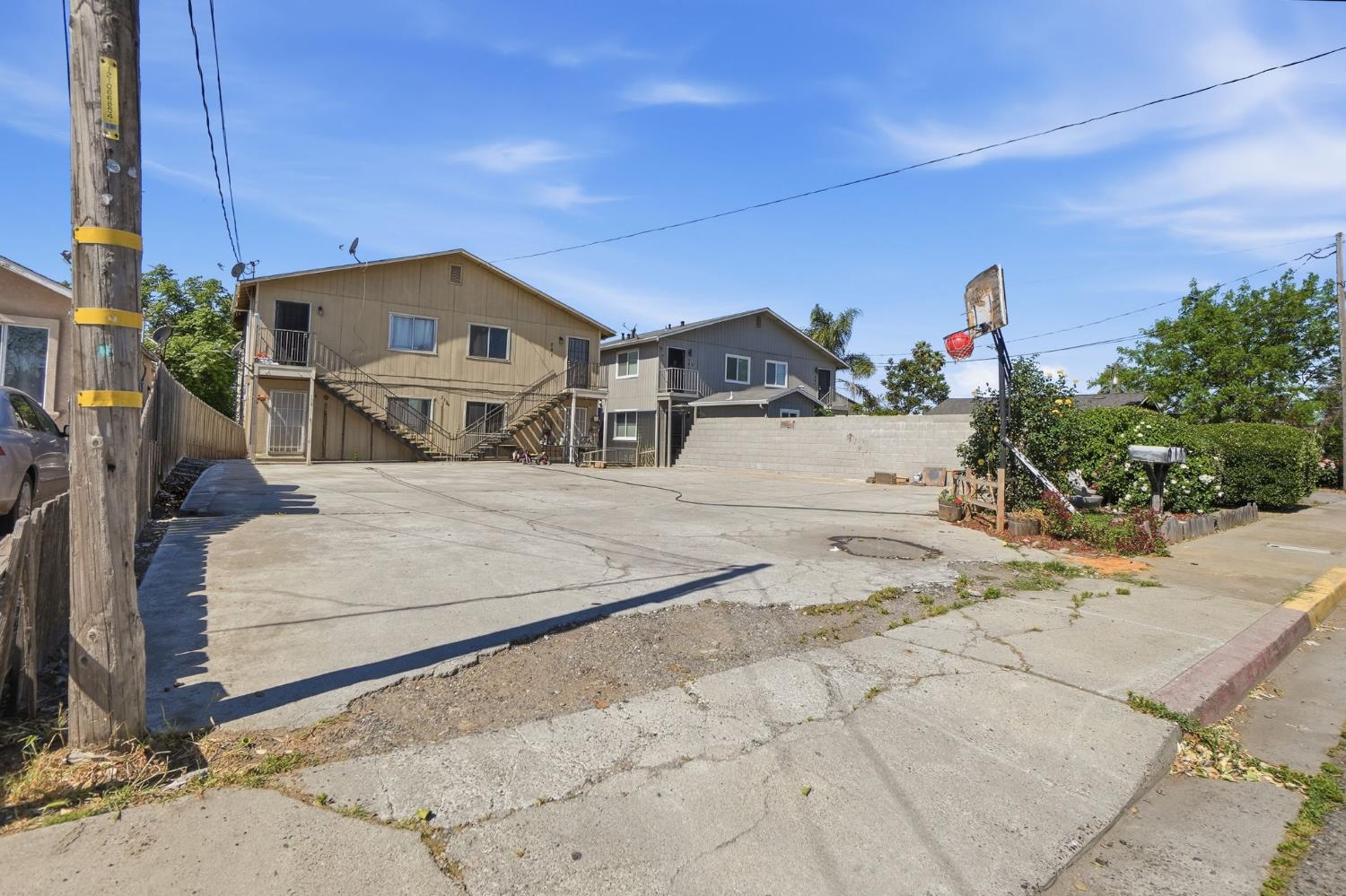 230 N 4th Avenue
