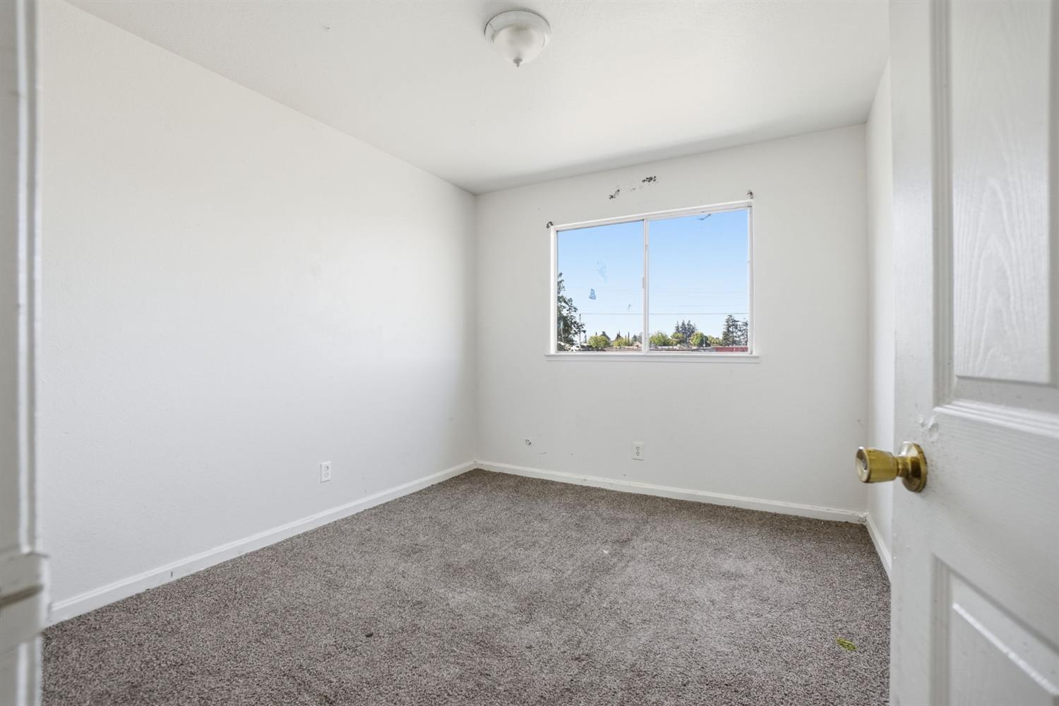 230 N 4th Avenue