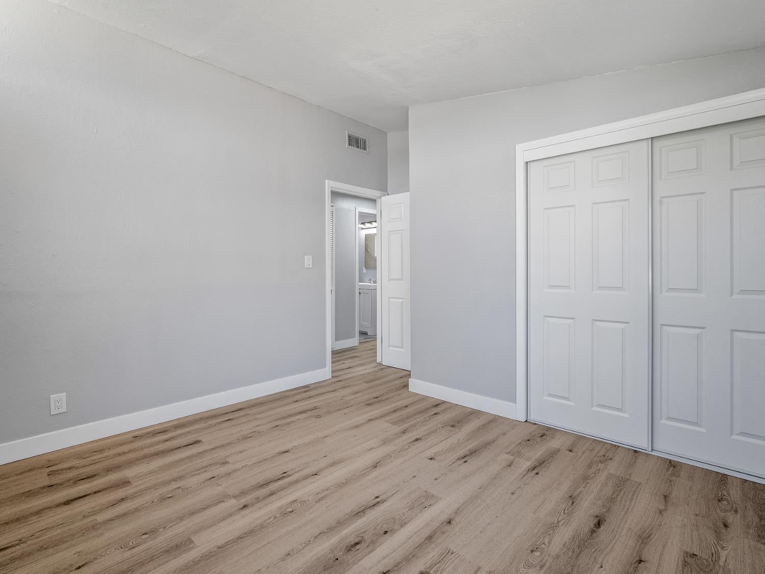 2428 Upham Court