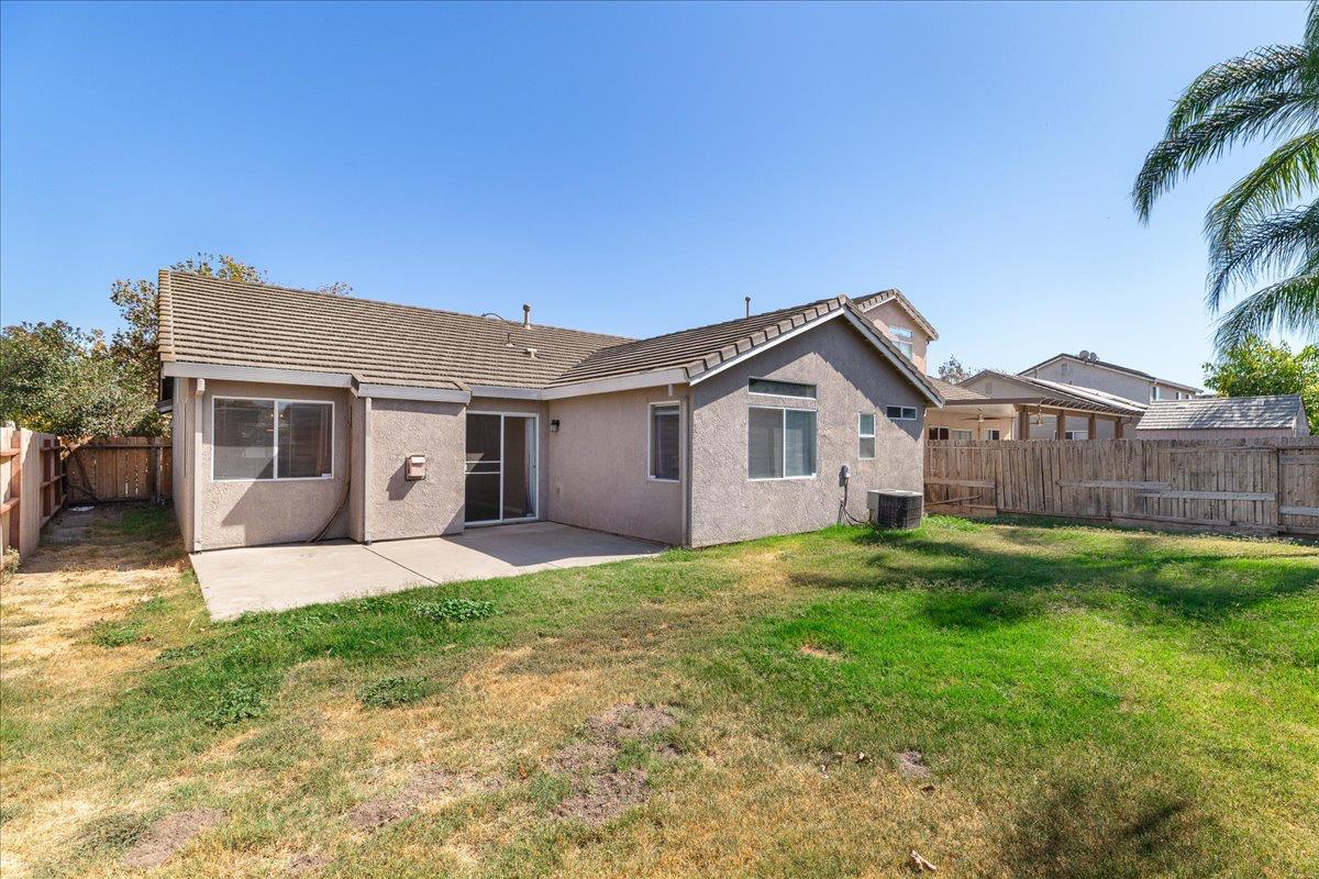 1404 Venice Circle