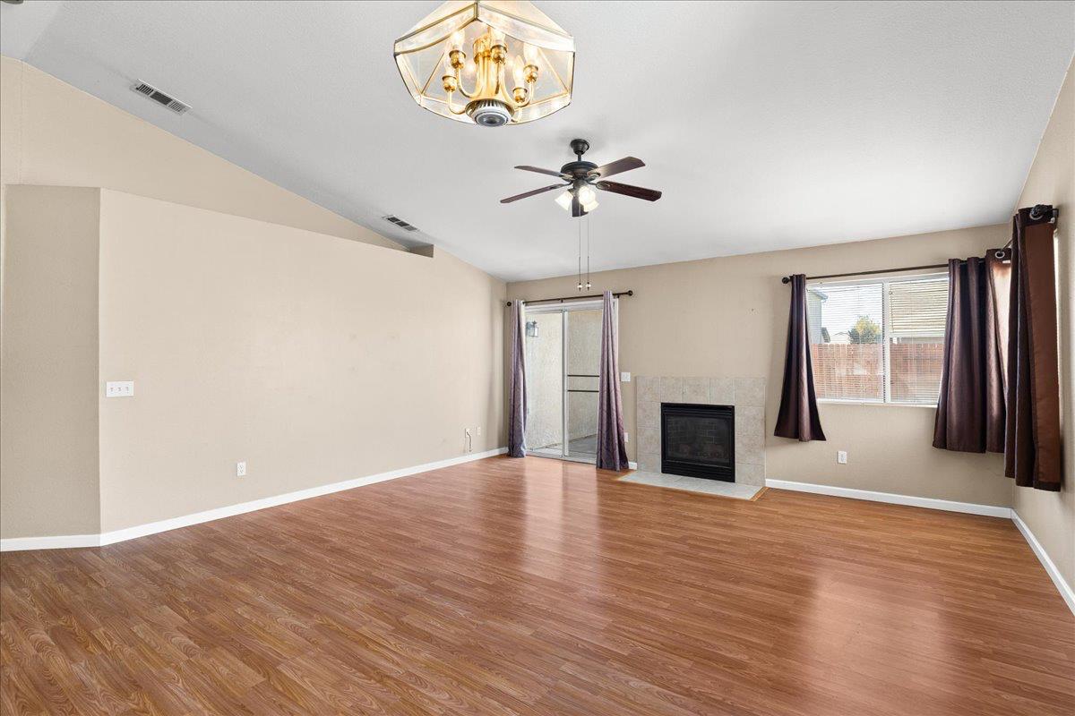 1404 Venice Circle