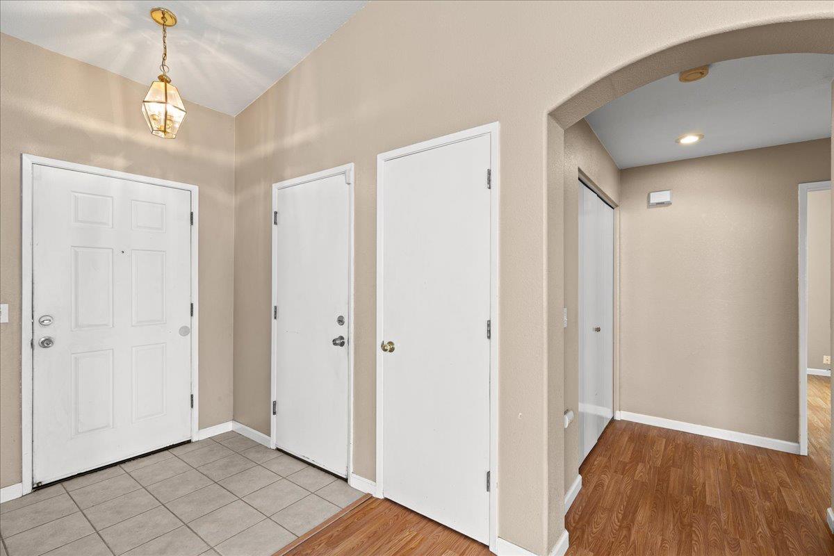 1404 Venice Circle