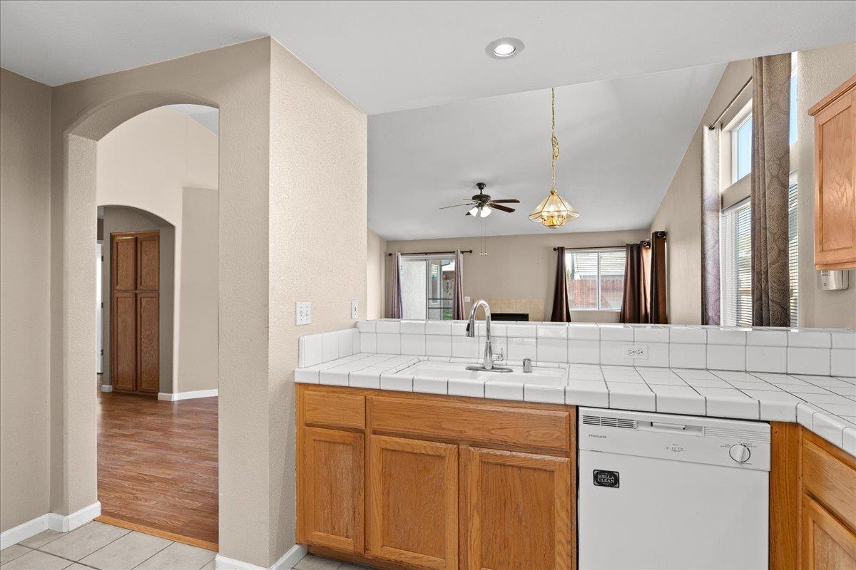 1404 Venice Circle