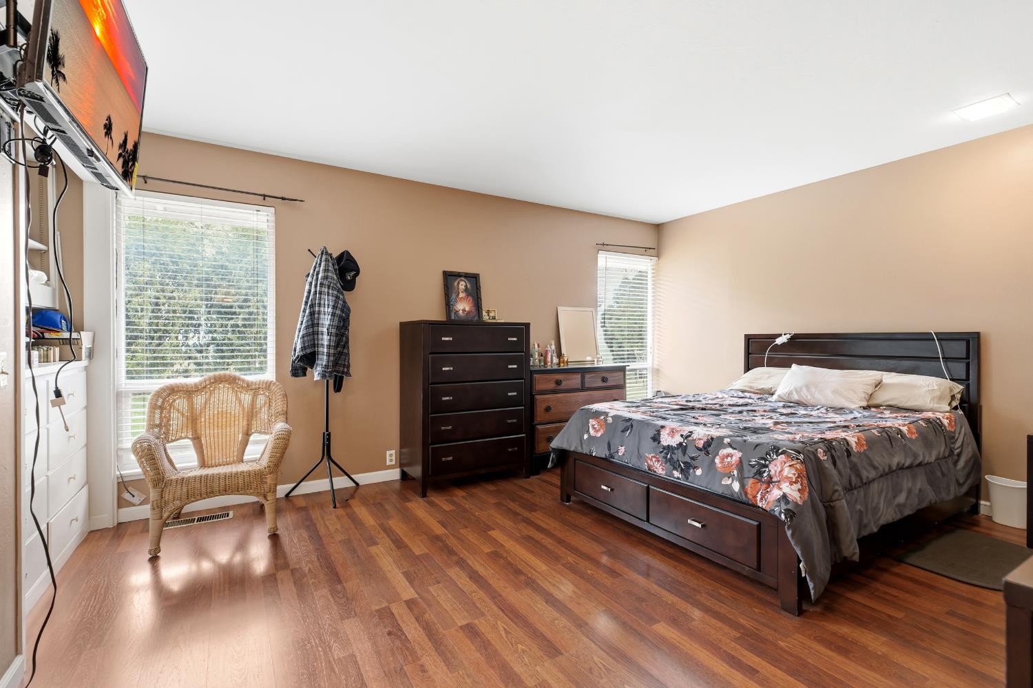 5610 E Highway 4