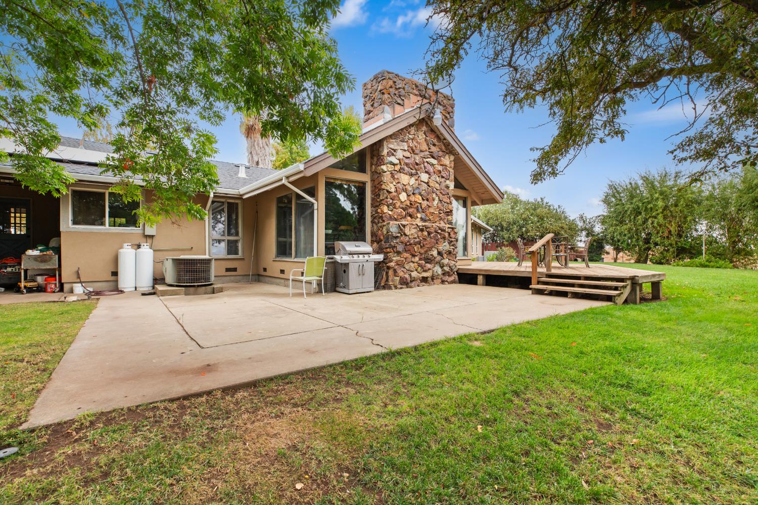 5610 E Highway 4