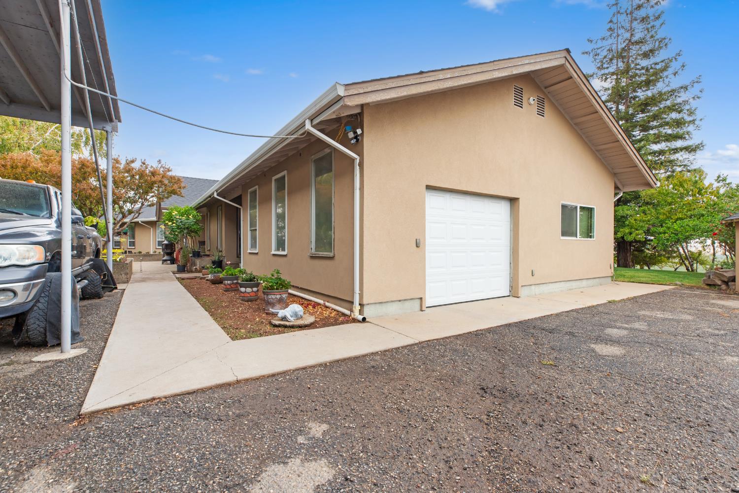 5610 E Highway 4