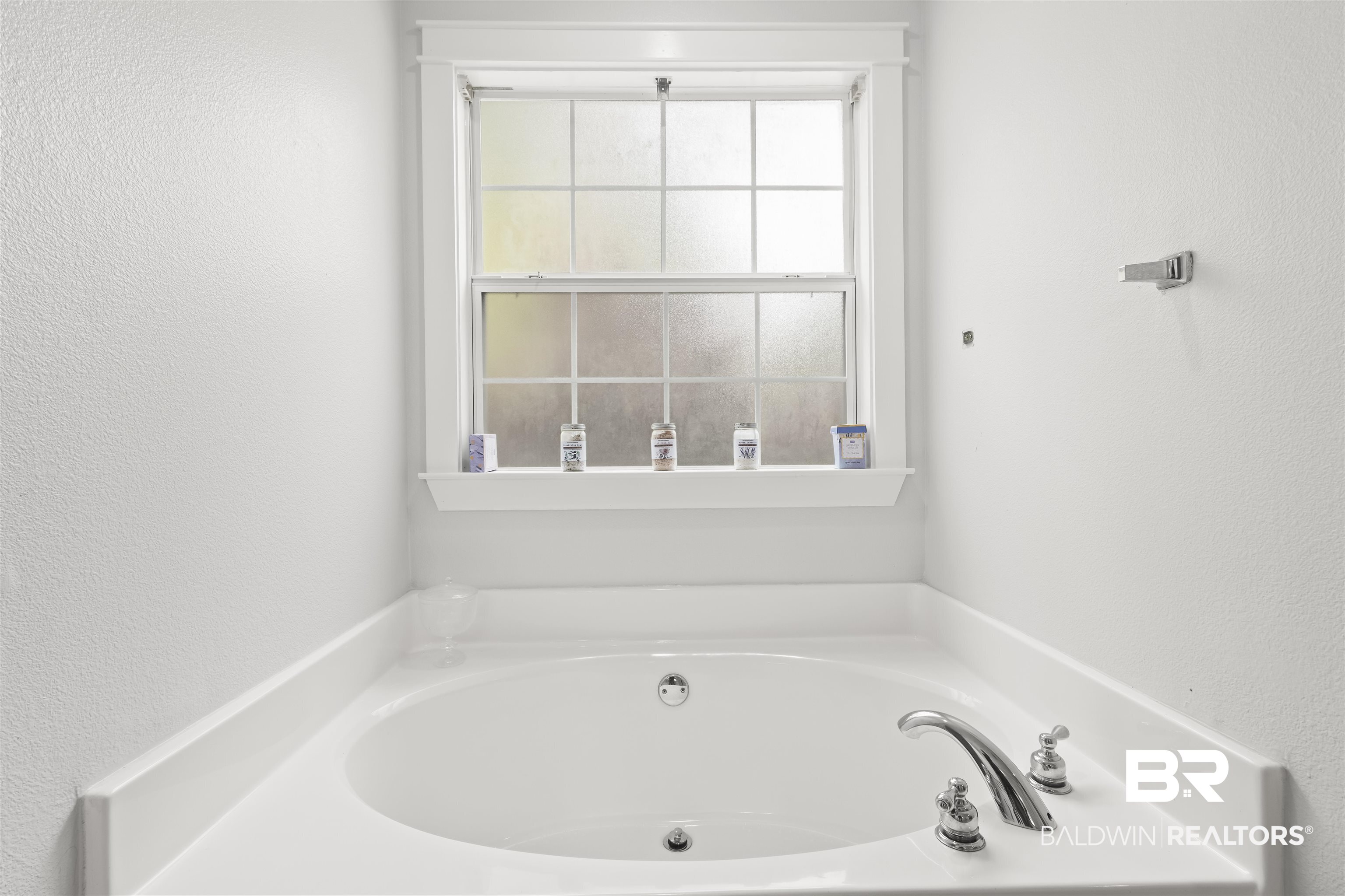 22470 Beaver Creek Lane