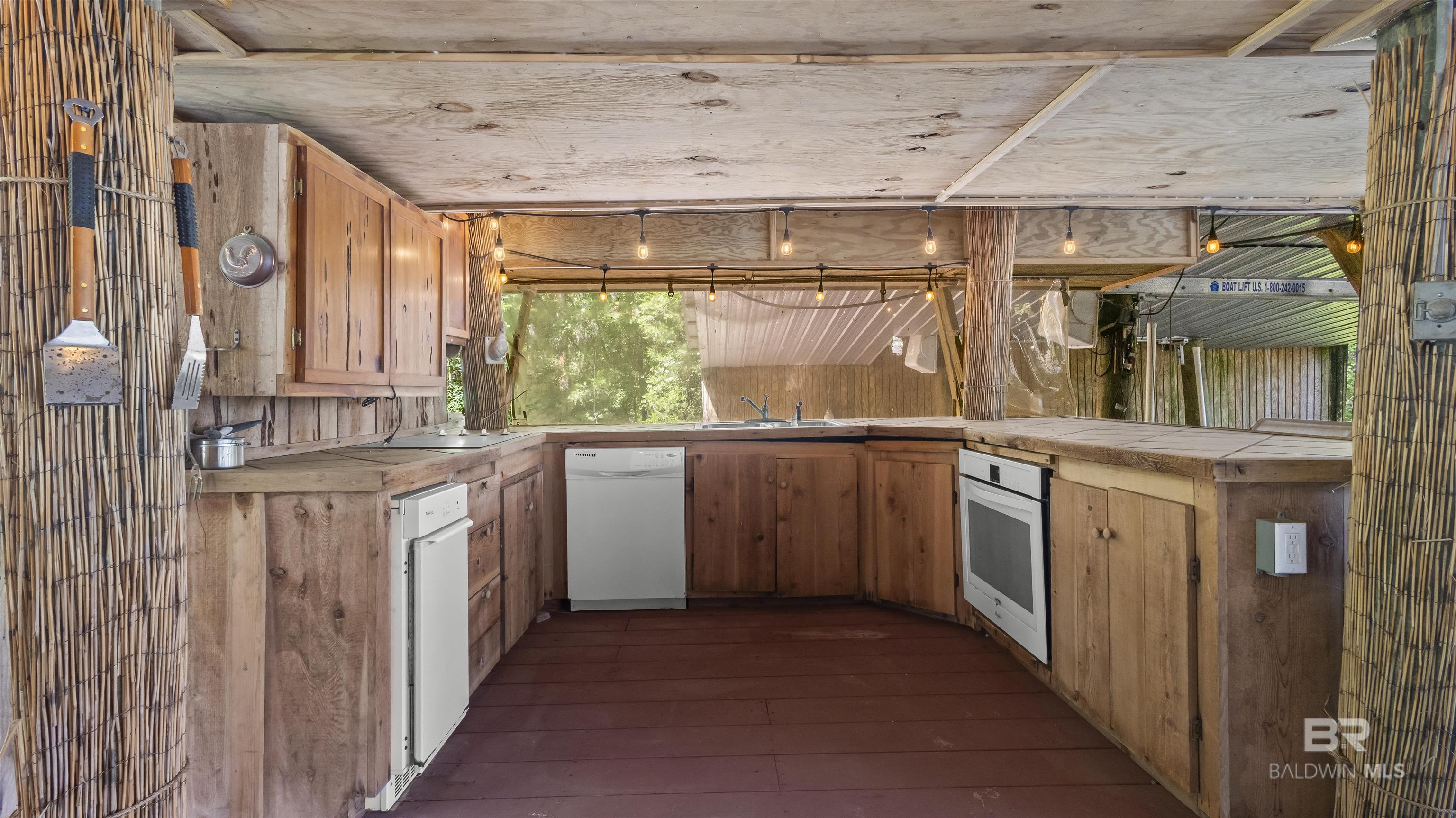 14587 Ridge Road
