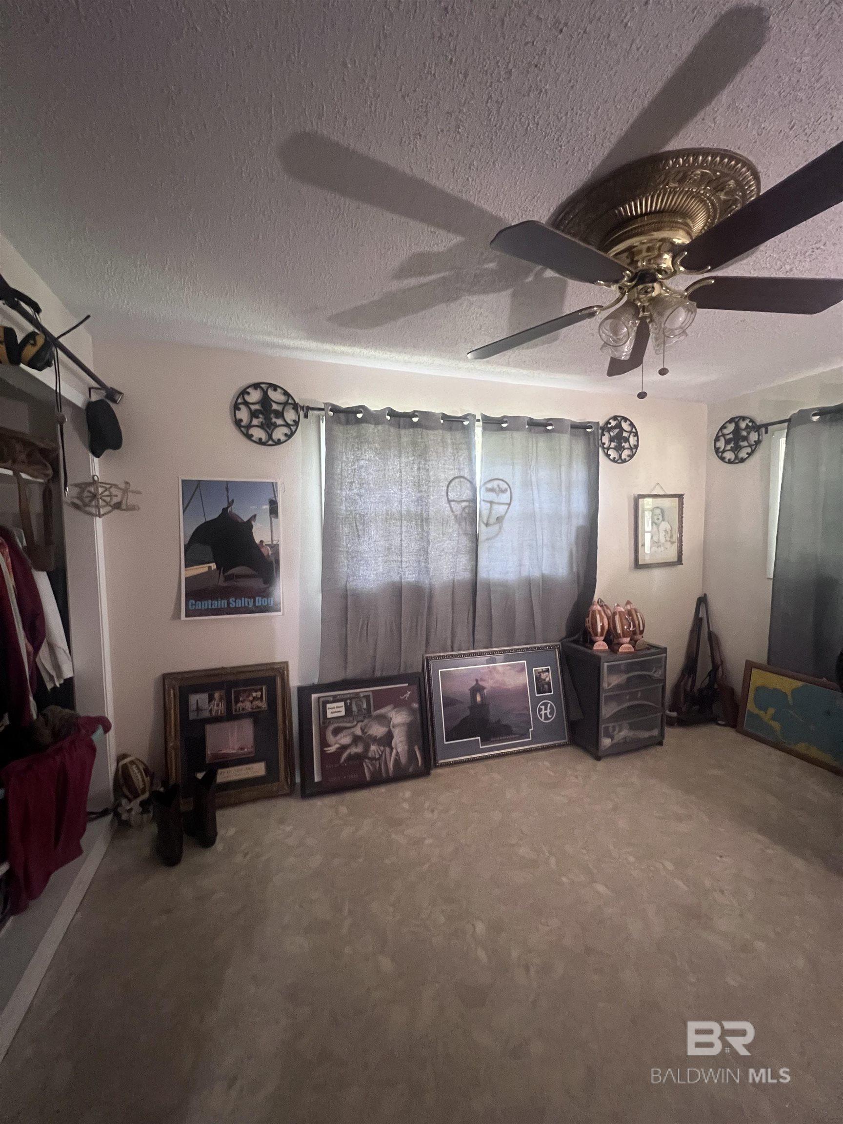 10925 Lakeland Drive