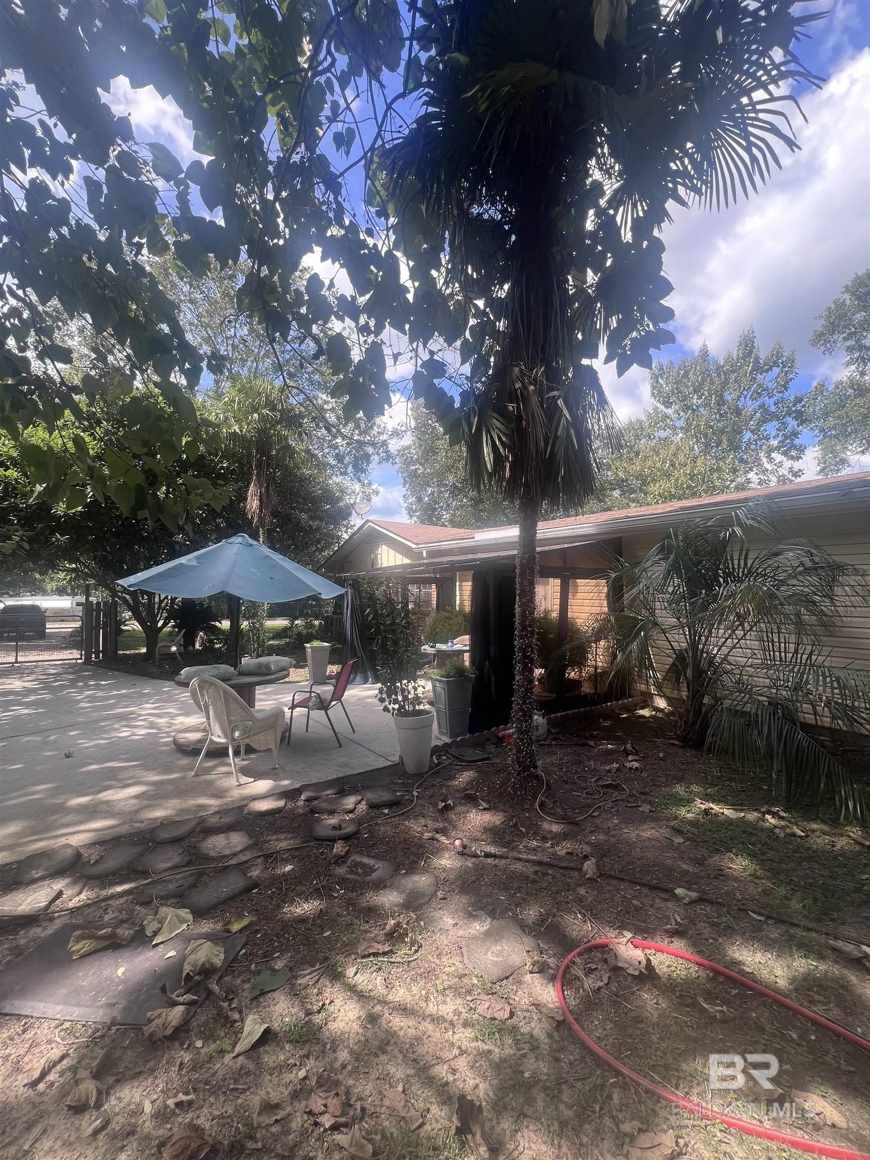 10925 Lakeland Drive