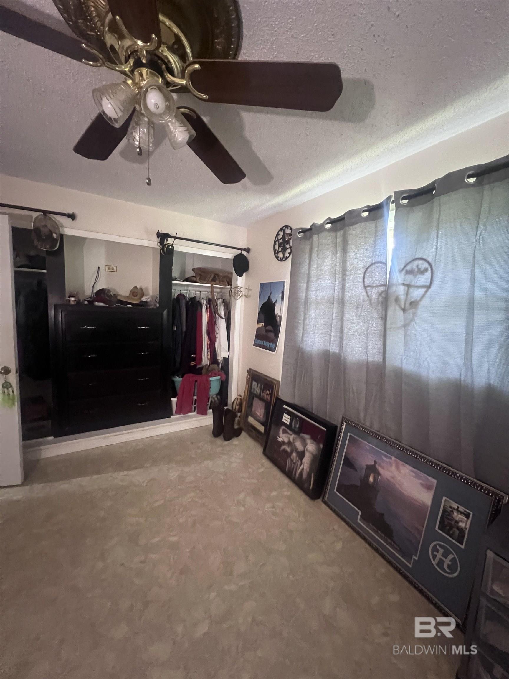 10925 Lakeland Drive