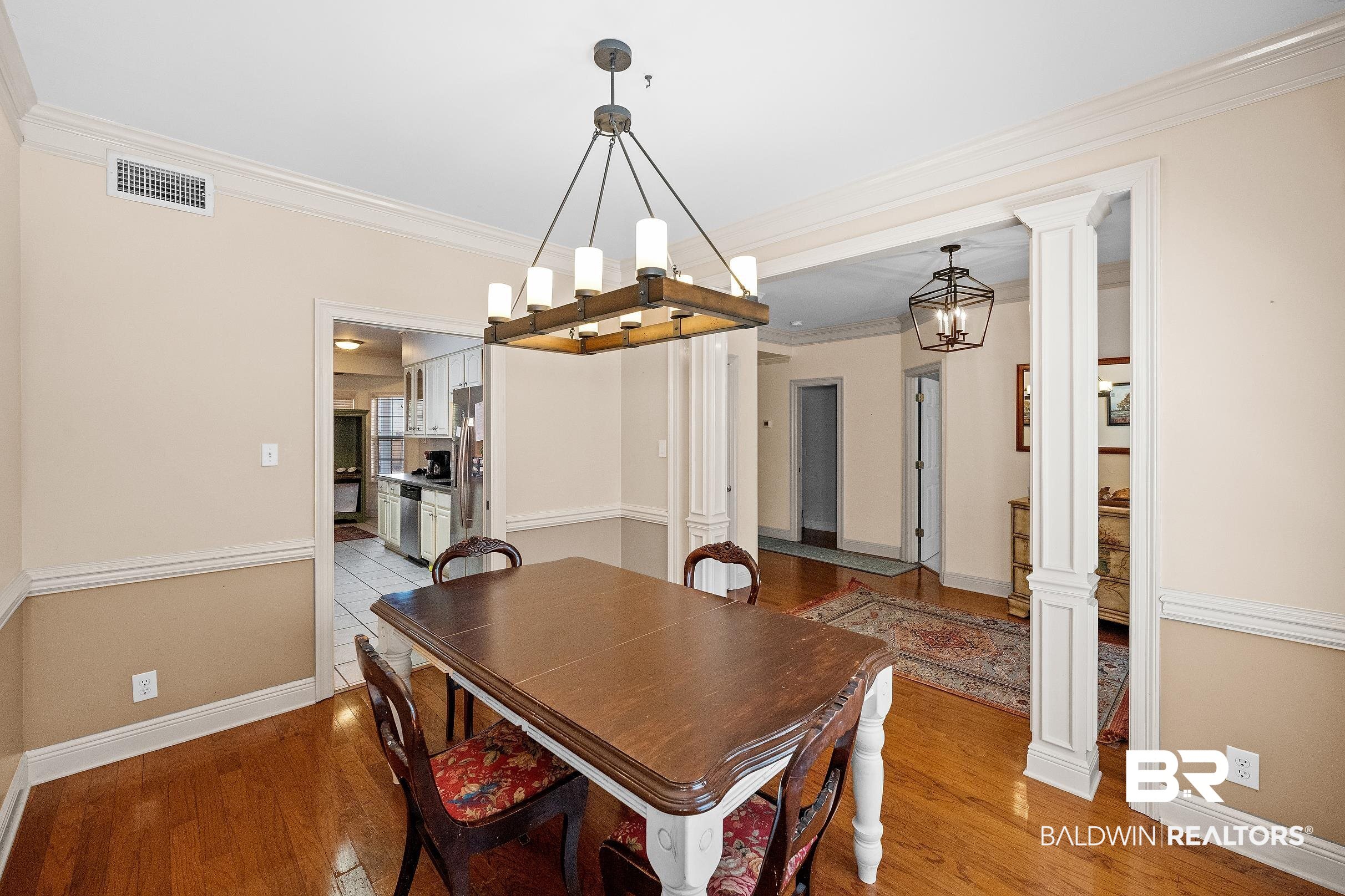 8087 Palmetto Court